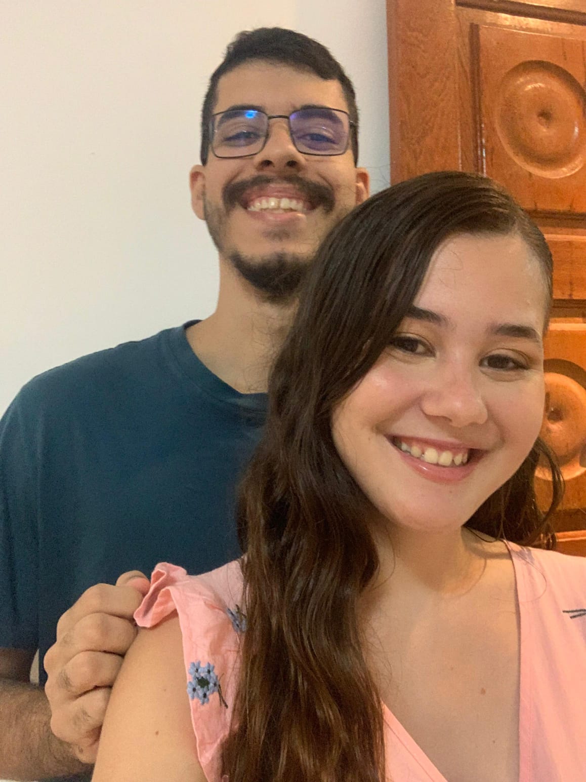 Selfie sorrindo em casa